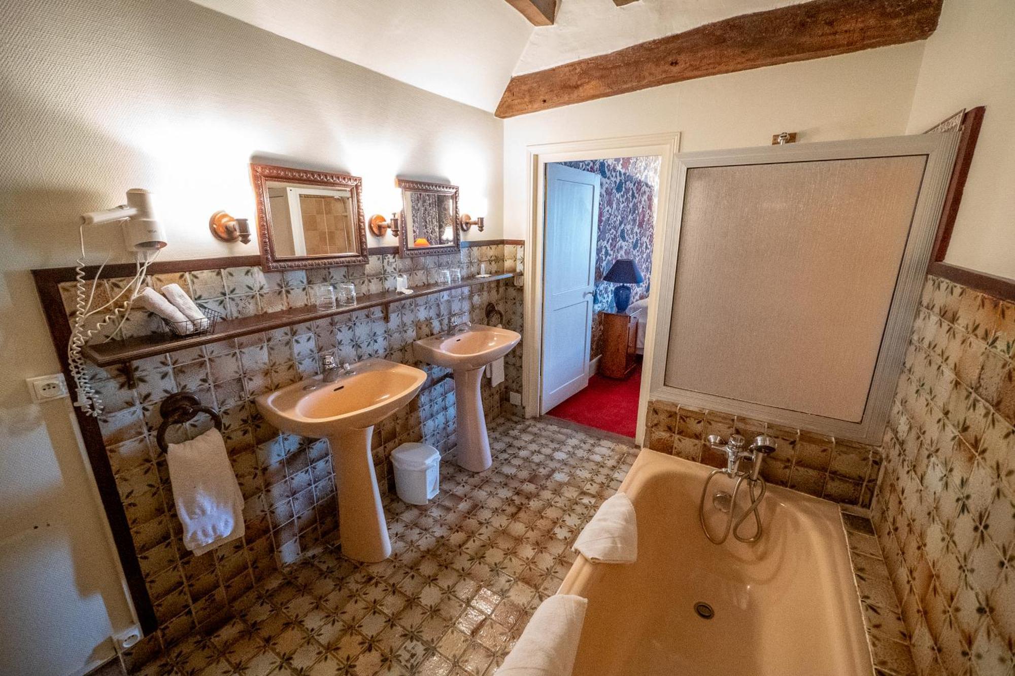 Hotellerie De Charme Le Relais Cicero Hotel-Jardin-Calme-Verdure-Centre La Flèche エクステリア 写真
